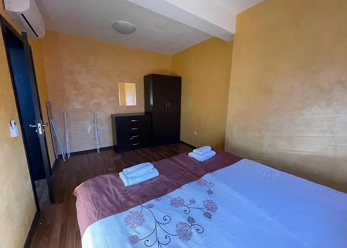 Royal Towers Thea Apartment, Modern Renovated Bathroom 公寓