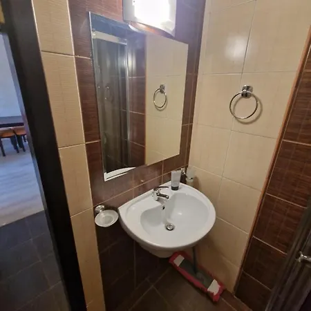 Royal Towers Thea Apartment