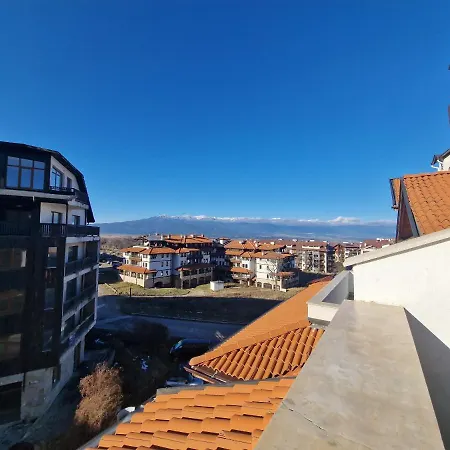 Royal Towers Thea Apartment, Modern Renovated Bathroom
