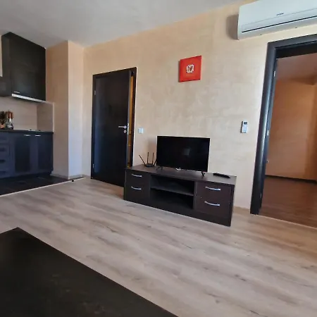 Royal Towers Thea Apartment, Modern Renovated Bathroom * Bansko