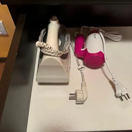 Royal Towers Thea Apartment, Modern Renovated Bathroom Apartmán